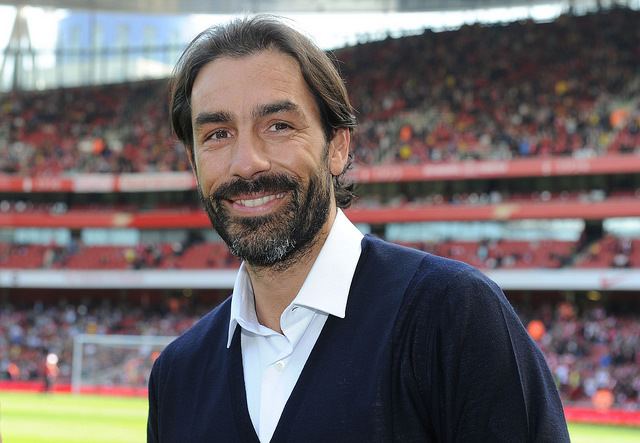 Robert Pires - Huyền thoại sống mãi trong trái tim người hâm mộ bóng đá