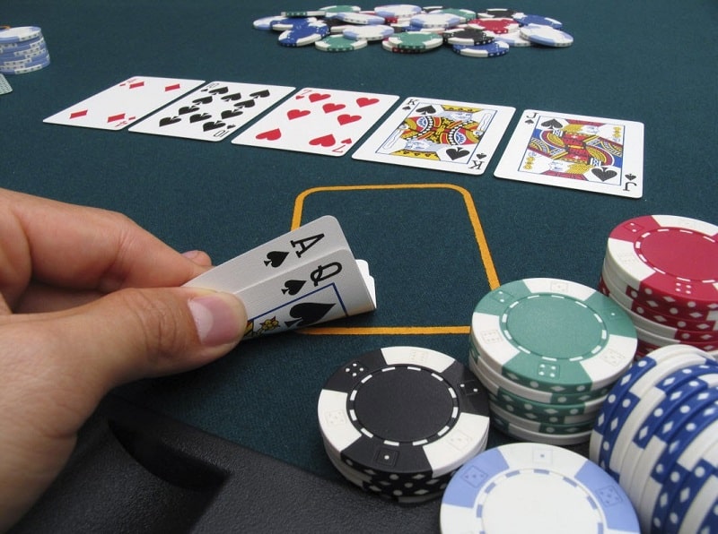 Cách tính điểm poker - Hướng dẫn chi tiết cho người chơi mới