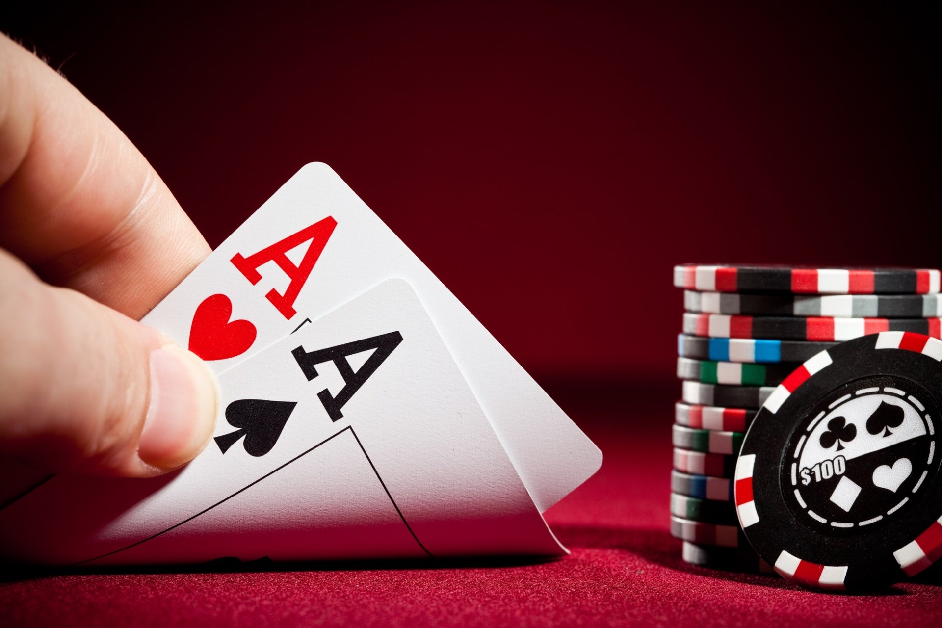 Full House Poker là gì? - Khám Phá Thế Giới Đầy Hấp Dẫn Của Tay Bài Này